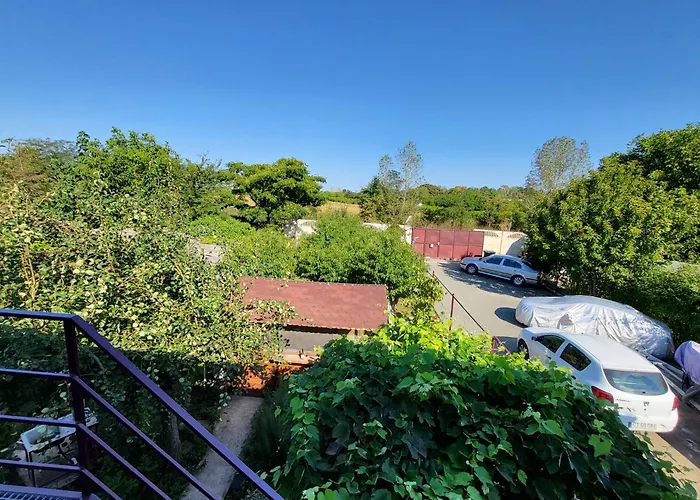 Hipo בית הארחה